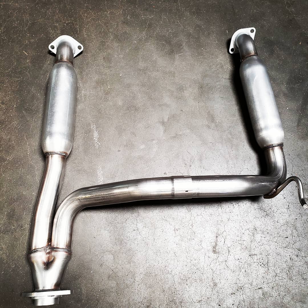 thumbnail image 2 of EP Supply Direct-Fit Rear Catalytic Converter For 2003-2004 Toyota 4Runner 4.7L V8 2 of 4